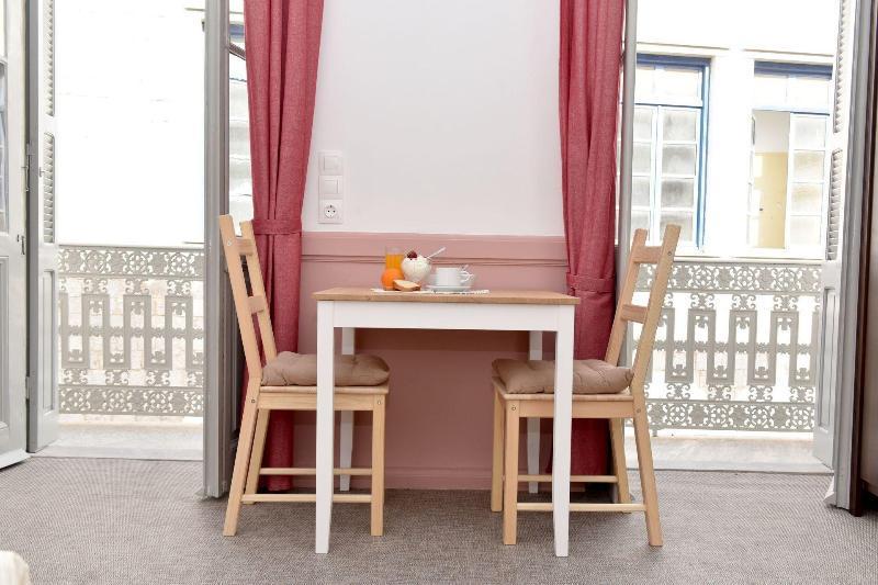 Douskos Guesthouse Идра Экстерьер фото