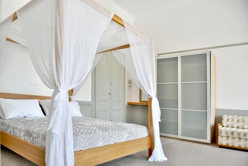 Douskos Guesthouse Идра Экстерьер фото