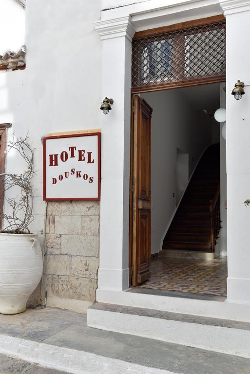 Douskos Guesthouse Идра Экстерьер фото