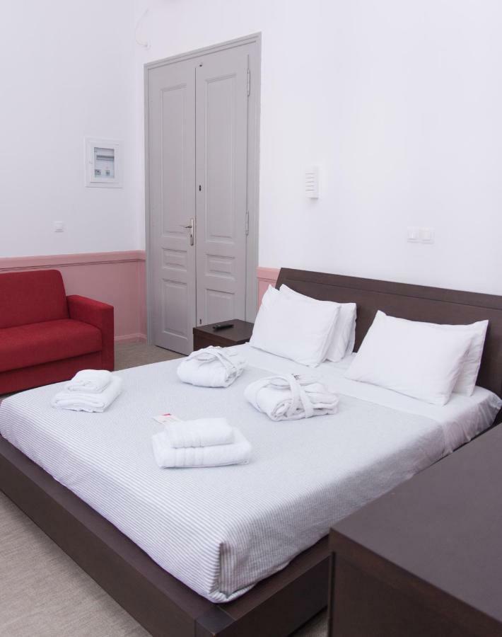 Douskos Guesthouse Идра Экстерьер фото