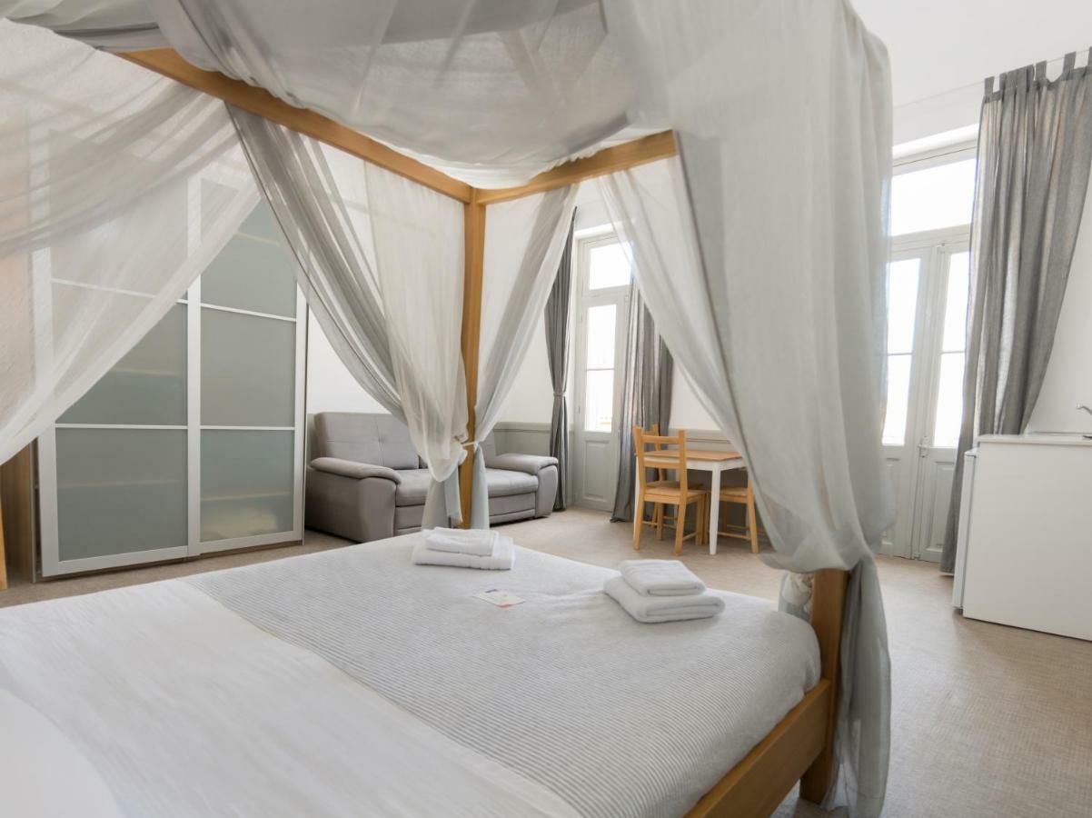 Douskos Guesthouse Идра Экстерьер фото