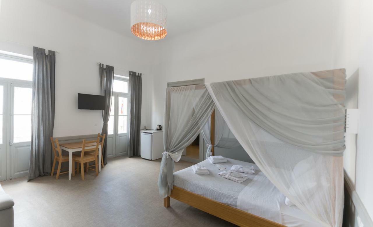 Douskos Guesthouse Идра Экстерьер фото
