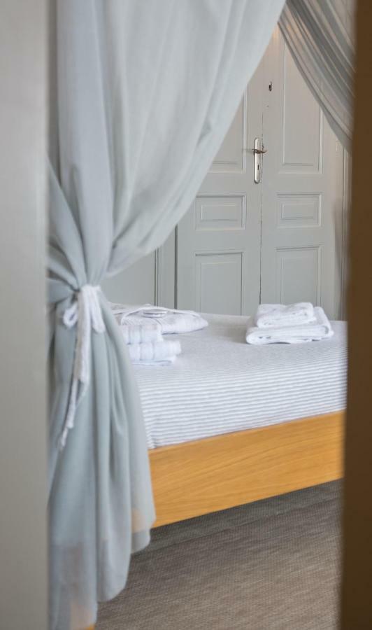 Douskos Guesthouse Идра Экстерьер фото