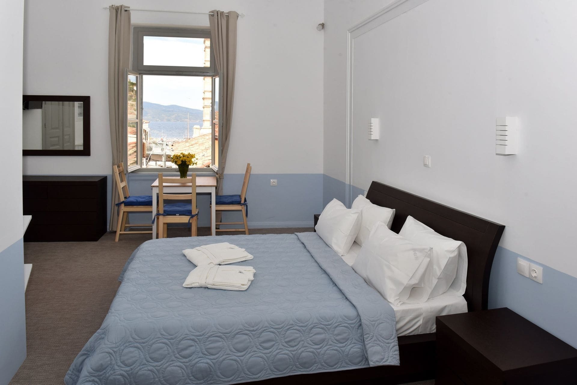 Douskos Guesthouse Идра Экстерьер фото